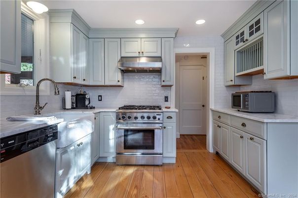 Interior, Kitchen, Recessed Lighting, Stainless Steel Appliances, Wood Texture Flooring