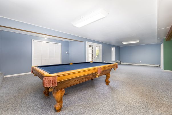 Billiard Table, Game Room, Interior