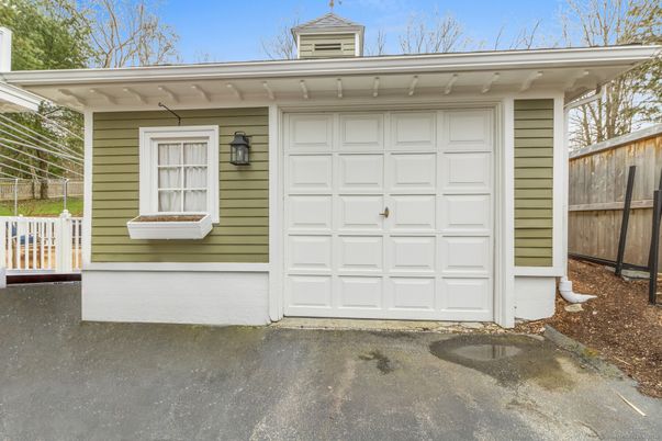 Detached Garage, Exterior