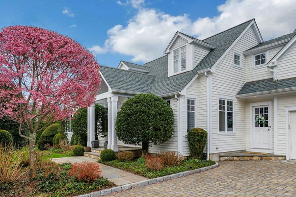 Exterior, Facade, Cape Cod