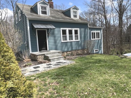 Exterior, Facade, Cape Cod