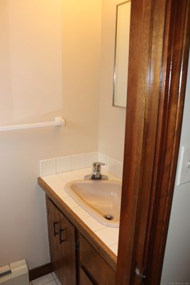 Bathroom, Interior, Tile Countertops