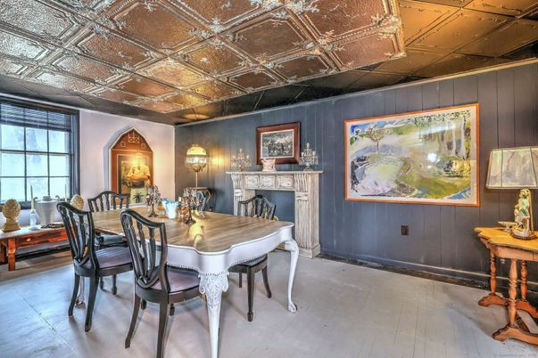 Dining room, Fireplace, Interior
