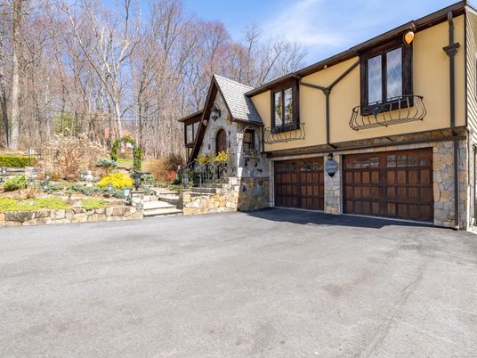 Attached, Exterior, Facade, Tudor Revival