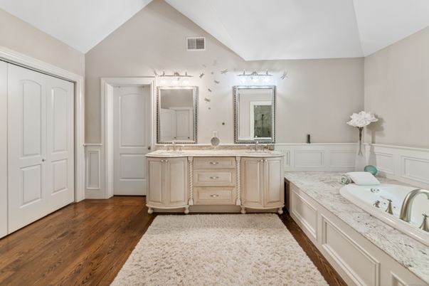 Bathroom, Dual Sink Vanities, Interior, Wood Texture Flooring
