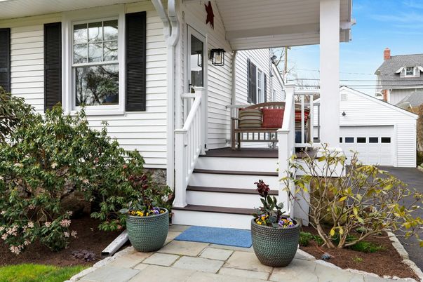 Detached Garage, Exterior