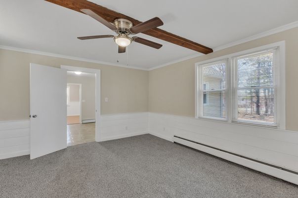 Empty room, Interior, Wooden Beams
