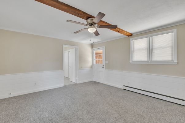Empty room, Interior, Wooden Beams