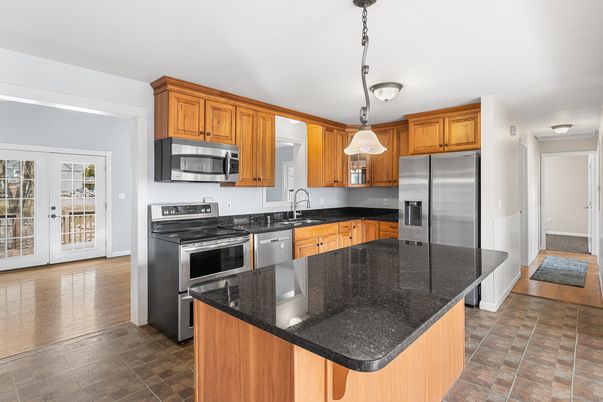 Interior, Kitchen, Pendant Lights, Stainless Steel Appliances