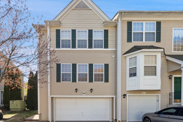 Attached, Exterior, Facade, Rowhouse