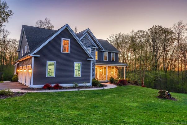Exterior, Facade, Farmhouse
