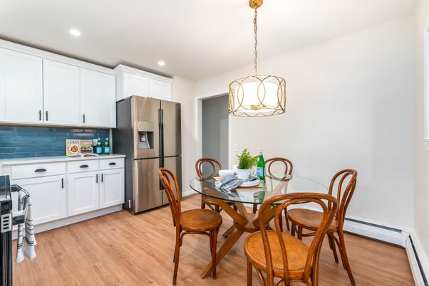 Dining room, Interior, Kitchen, Pendant Lights, Recessed Lighting, Wood Texture Flooring