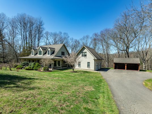 Backyard, Detached Garage, Exterior