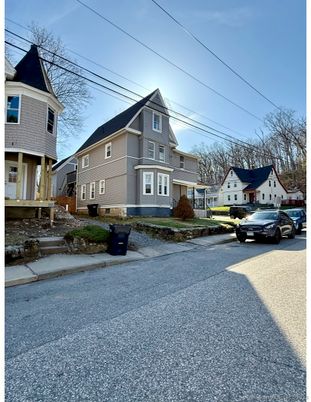 Exterior, Facade, Queen Anne Victorian