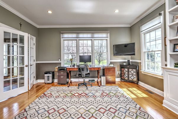 Home Office, Interior, Recessed Lighting, Wood Texture Flooring