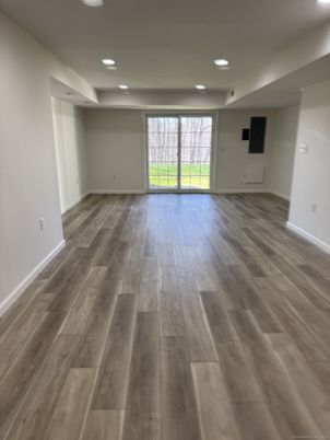 Empty room, Interior, Recessed Lighting, Wood Texture Flooring