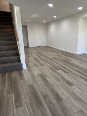 Empty room, Interior, Recessed Lighting, Wood Texture Flooring