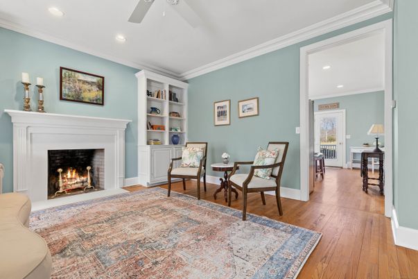 Dining room, Fireplace, Interior, Recessed Lighting, Wood Texture Flooring