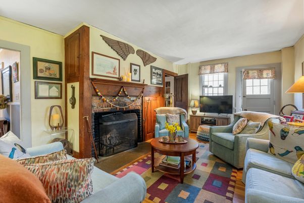 Fireplace, Interior, Living room