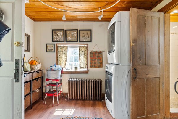 Interior, Washer, Wooden Ceilings, Wood Texture Flooring