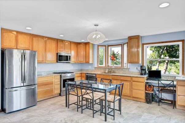 Chandelier, Dining room, Interior, Kitchen, Recessed Lighting, Stainless Steel Appliances