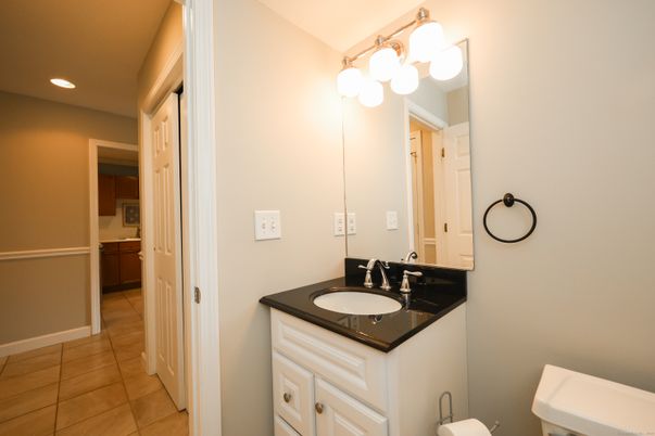 Bathroom, Interior, Recessed Lighting