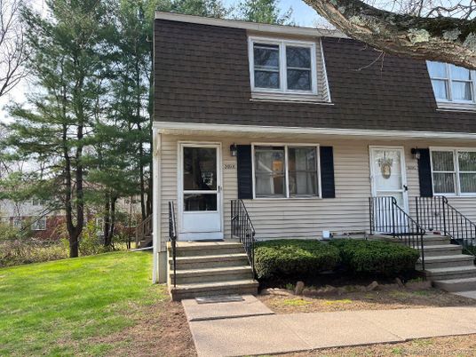 Exterior, Facade, Cape Cod