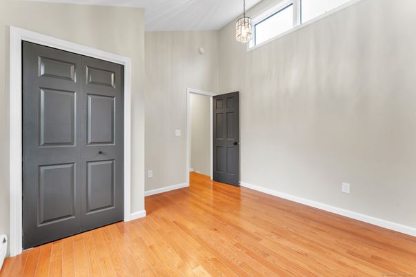 Empty room, Interior, Pendant Lights, Wood Texture Flooring