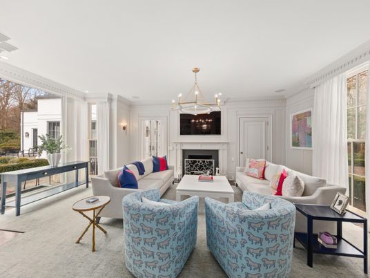 Chandelier, Fireplace, Interior, Living room, Recessed Lighting