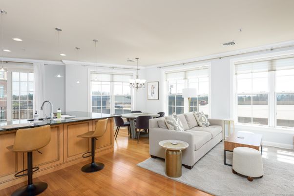 Chandelier, Dining room, Interior, Living room, Pendant Lights, Recessed Lighting, Wood Texture Flooring