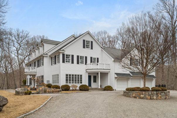 Attached, Exterior, Facade, Farmhouse