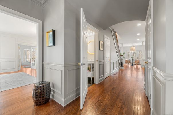 Chandelier, Interior, Recessed Lighting, Wood Texture Flooring