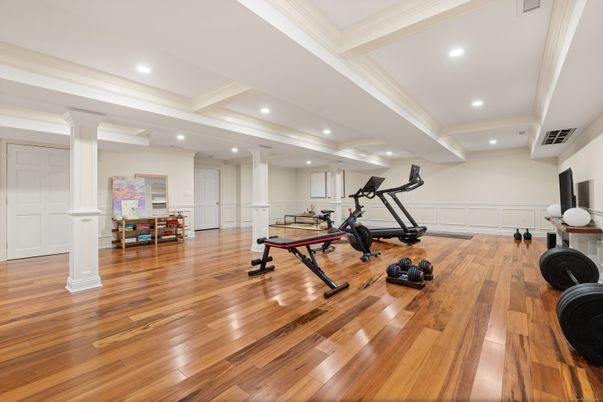 Fitness Equipment, Interior, Recessed Lighting, Wood Texture Flooring
