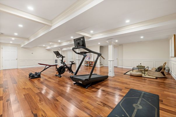 Fitness Equipment, Interior, Recessed Lighting, Wood Texture Flooring