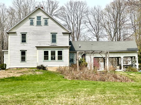 Backyard, Exterior, Facade, Farmhouse