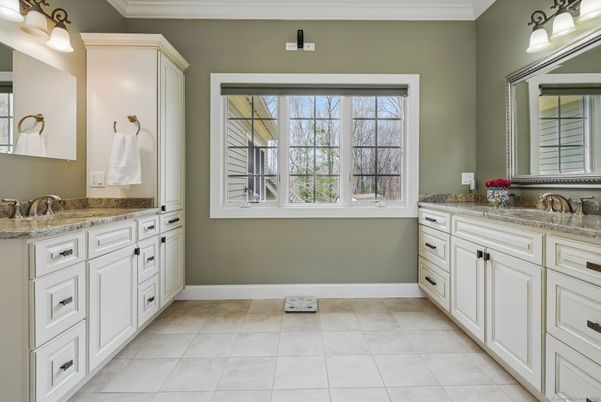 Bathroom, Dual Sink Vanities, Interior