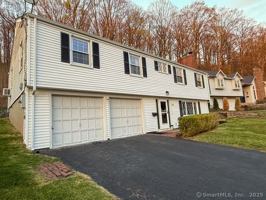Attached, Exterior, Facade, Raised Ranch