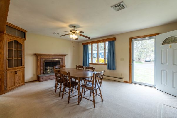 Dining room, Fireplace, Interior
