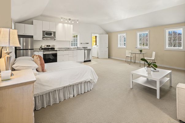 Bedroom, Interior, Kitchen, Stainless Steel Appliances