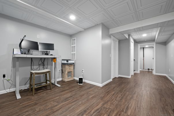 Home Office, Interior, Recessed Lighting, Wood Texture Flooring