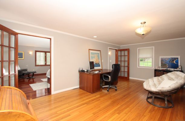 Home Office, Interior, Recessed Lighting, Wood Texture Flooring