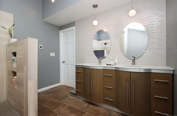 Bathroom, Dual Sink Vanities, Interior, Pendant Lights, Recessed Lighting