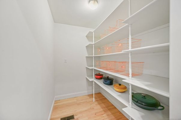 Interior, Walk-in Closets, Wood Texture Flooring