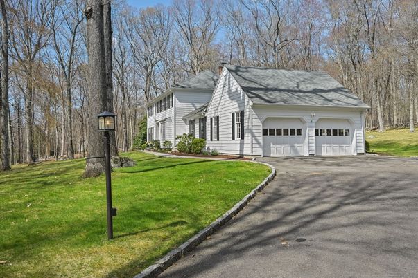 Attached, Exterior, Facade, Cape Cod