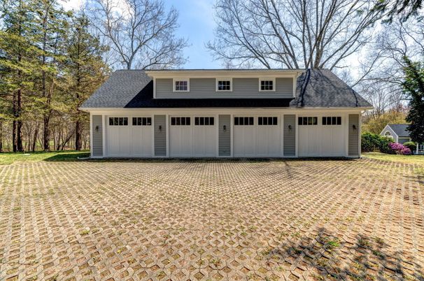 Attached, Exterior, Facade, Cape Cod