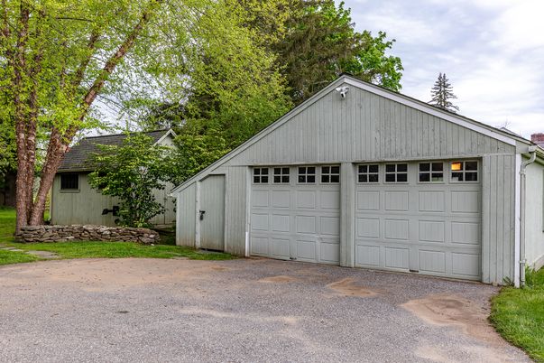Detached Garage, Exterior