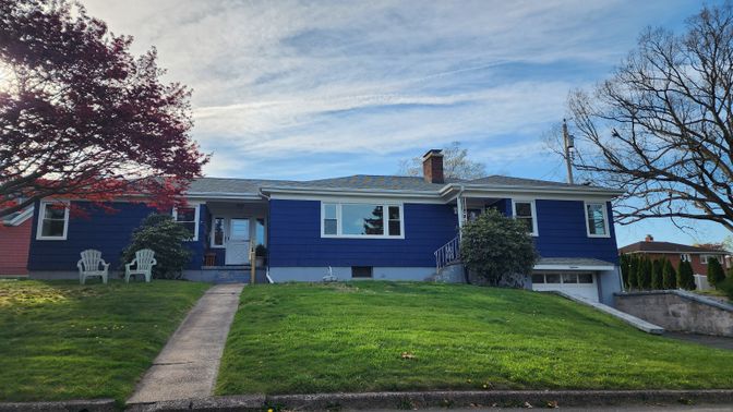Attached, Exterior, Facade, Raised Ranch