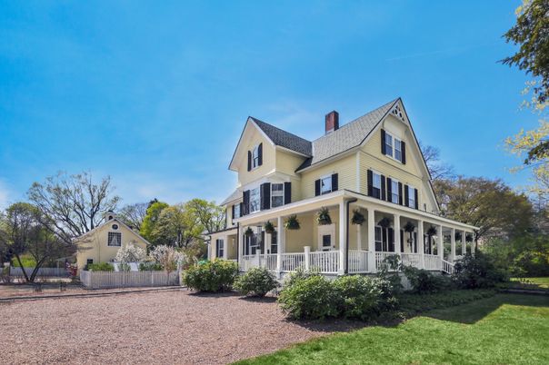 Backyard, Exterior, Facade, Queen Anne Victorian