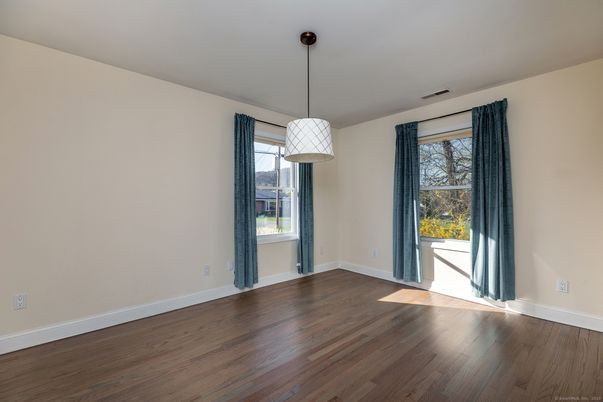Empty room, Interior, Pendant Lights, Wood Texture Flooring