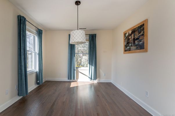 Empty room, Interior, Pendant Lights, Wood Texture Flooring